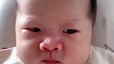 宝贝刚出生的表情太不屑了