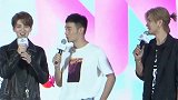 鹿晗关晓彤相聚不到4天就分别戴情侣帽难掩不舍