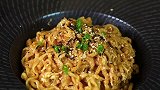 为什么市面上没有酱油黄油味的拌面？超经典美食创作人