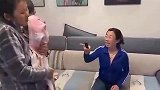 丈夫给坐月妻子打五万补营养，回家见婆婆又白又胖，看到妻子蒙啦
