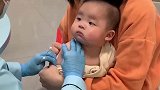 不是说好伸手不打笑脸人吗