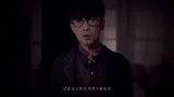 《满院落叶》是典型的周氏情歌，唱出了与恋人分开后的悲伤心