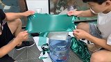 是时候给你的爱车换身新装了，宝马3系白改电光金属祖母绿
