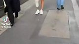 阿森纳球迷在伦敦街头嘲讽罗梅罗：祝你在英冠好运