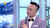 军人高原巡逻遇暴风雪，卡在冰块裂缝中，战友发现及时救援脱困