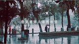 凉风染长安，抚琴等君还。