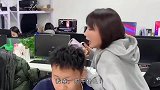妹子下手够狠的，把我都快笑岔气了！