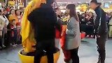 准备演出了，人很多