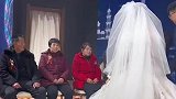 女生结婚母亲在座位上哭泣