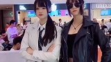 臭弟弟喜欢左边学妹还是右边学姐呢？