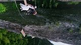 情侣百米悬崖拍婚纱照，火了