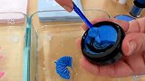 小姐姐用化妆品给水晶泥染色，粉色VS蓝色，你更喜欢哪一个