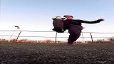 花式足球想要入门，需要练习的动作要讲究顺序