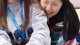 什么！带着箱子下班！莫非…我又要失去一位同事了？