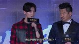 鹿晗穿牡丹花衬衫参加《创3》，本以为不好看，但效果意外的好
