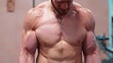 30秒教会你如何做一个正确标准的杠铃弯举