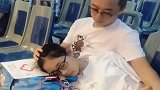 小棉袄高烧.度，看着女儿一脸疲倦，爸爸心疼啊！