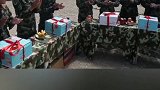 近日，海拔3500米的帕米尔高原，武警新疆总队官兵在驻训间隙举行了一场特别的沙场集体生日会！央视军事