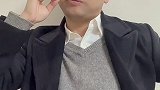 真实还原最近小区奇景：穿啥的都有。有同感吗