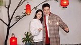 赵丽颖夫妇合体拍海报，冯绍峰望妻眼上线超宠溺，颖宝这么仙