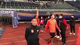 直击-八冠王恒大出场热身 全队众志成城向第九冠冲击