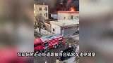 现场！车主联系不上，违停车堵住消防车被群众当场掀翻，官方通报