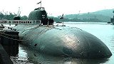 印度租借来的核潜艇 一头栽入海底撞坏了 搁置港口1个月等修复