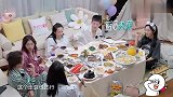 年轻就是好！吴宣仪和蒋勤勤素颜吃晚饭，满满的胶原蛋白