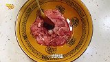 湖南师傅教你小炒羊肉，羊肉细嫩无膻味，不加嫩肉粉更家常！