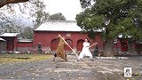 少林棍对战武当棍.少林棍法武林界的经典.棍扫一大片武当棍能赢吗