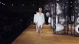 2020春夏时尚新趋势 蓬松袖子 展现浪漫女神魅力