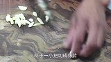 这才是“小炒秋葵”最好吃的做法，鲜香脆嫩有技巧，下酒又下饭