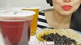 美女吃泡茶，珍珠，果冻，味道还真不错