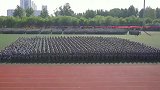 学校运动会闭幕式太震撼了，队形如此有创意，想必花费了很大心思