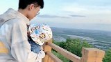 相差16岁的兄妹，两人都是这样相处的，这一幕太让人羡慕了