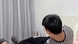小哥哥为了小金库不被发现，我除了抱住媳妇，那还能怎么办