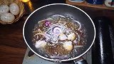 虾滑的家常做法，味道鲜美的虾滑烧金针菇，特别开胃