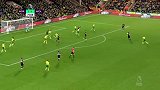 第76分钟狼队球员内维斯射门 - 打偏