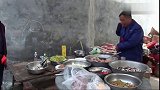 农村一户人家办喜宴，请了当地有名的大厨，办得好风光
