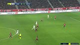 第69分钟巴黎圣日耳曼球员姆巴佩射门 - 打偏