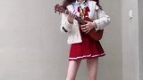 红裙长腿姑娘在家性感辣舞，抱着吉他配上经典歌曲，太萌了！
