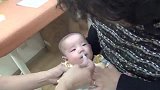宝宝被奶奶抱去打了两针疫苗，宝宝委屈了好久才睡着