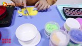 胖妞拥有迷你厨房小餐具，用粘土做出了丰盛的美食，太好玩了！
