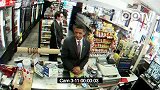 奥巴马杂货店买烟店主从容不迫