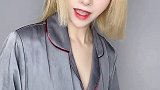手上是今年帮你牵的钢丝一样的红线，不会断的那种！2021你好2021四季予你