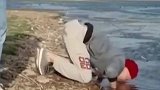 这里的水很干净的，就是这里的水会咬人