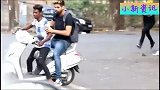 恶作剧：老虎跑出来了大家快跑，结果是男子带老虎面具