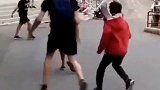 超怕他要等到电池没电，才停下来。