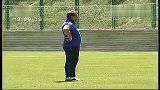 中超-13赛季-安蒂奇带领年轻队员观摩巴萨录像-新闻
