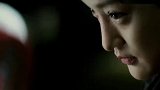 为了放出消息惨遭毒刑，弱女子忍受非人折磨